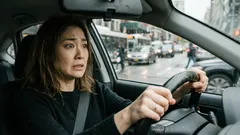 女性ドライバーが恐れるもの:カーサービス詐欺、ガソリンスタンド、その他5つのよくある懸念